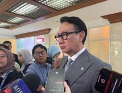 Wamenlu Buka Peluang RI Bangun Pabrik di AS, Respons terhadap Tarif Trump 32 Persen