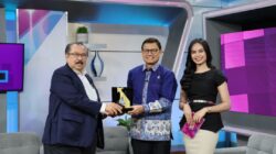 Kepala BPOM RI Taruna Ikrar Raih Anugerah Kepemimpinan Visioner Pengawasan Obat dan Makanan dari GP Farmasi Indonesia