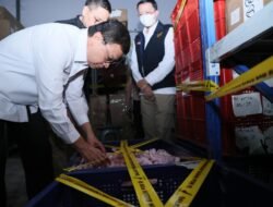 Kepala BPOM RI Taruna Ikrar pimpin pembongkar Gudang Suplemen dan Kosmetik Impor Ilegal, Nilainya Tembus Rp25,1 Miliar