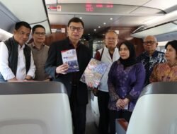 Dua Buku, Satu Rekor Dunia: Taruna Ikrar Torehkan Prestasi Literasi di Kereta Cepat Beijing–Jinan